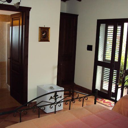 Agriturismo Il Pozzo Antico Mascali Eksteriør billede