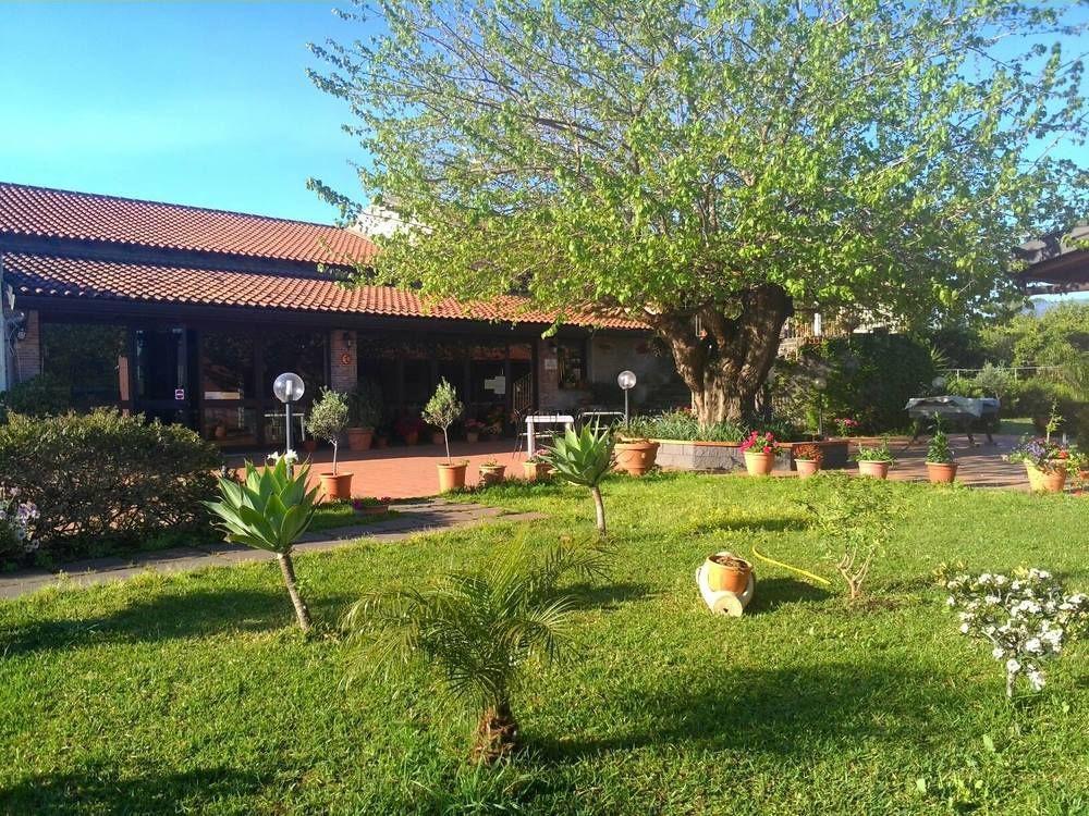 Agriturismo Il Pozzo Antico Mascali Eksteriør billede